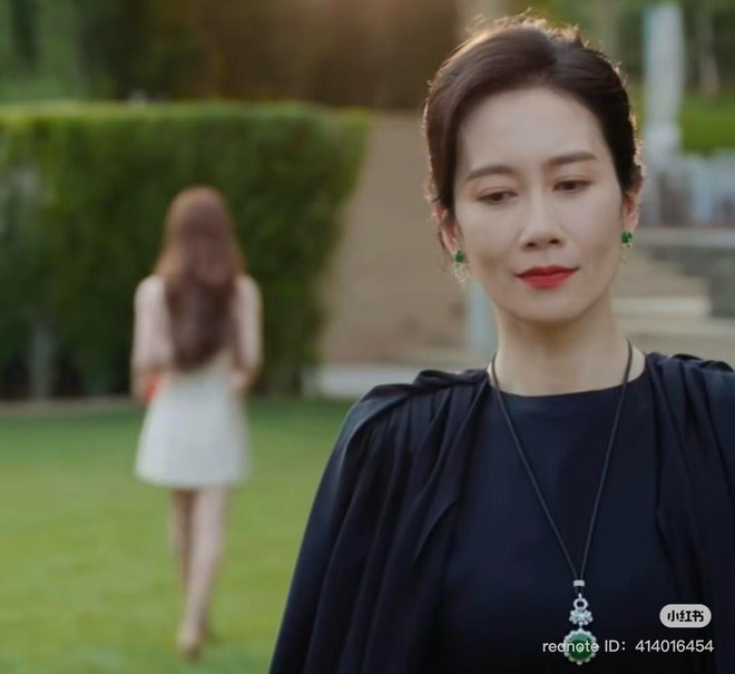 "Mẹ chồng" át vía Triệu Lộ Tư: Liều đến mức Triệu Vy còn sợ, cả đời chỉ muốn gả cho giám đốc ngân hàng- Ảnh 6.