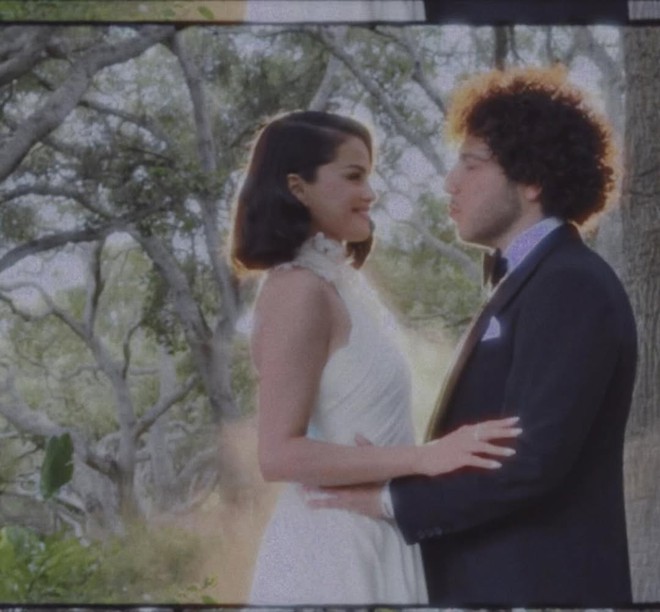 Drama chấn động tại đám cưới Selena Gomez: Mẹ ruột kêu gào kể khổ bị nữ ca sĩ hắt hủi không thương tiếc!- Ảnh 4.