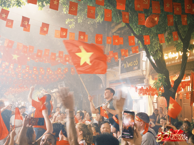 Khách Tây "luỵ" Concert Quốc gia- Ảnh 3.
