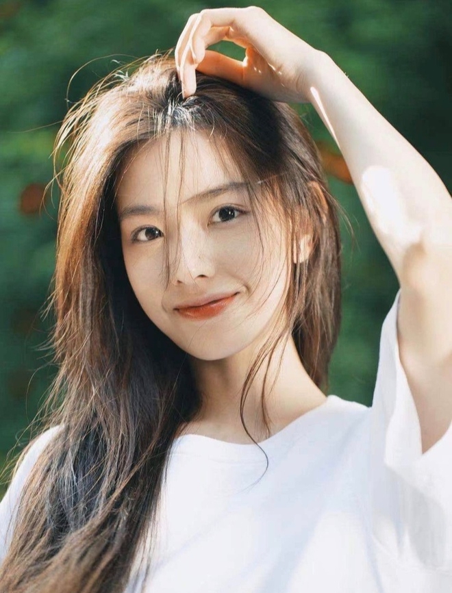 Ngoại hình 0% photoshop của mỹ nhân khiến "thiếu gia ăn chơi nhất Trung Quốc" ôm hận vì cả đời không có được- Ảnh 1.