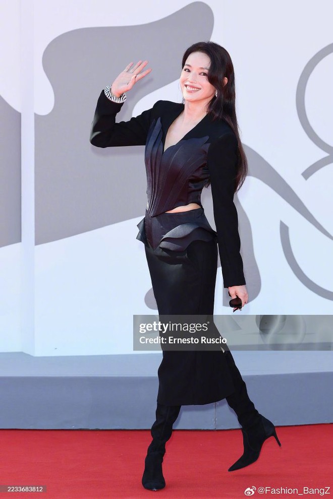 Đến lượt "hung thần" Getty phơi bày nhan sắc thật của Thư Kỳ, có "thảm họa" như Son Ye Jin?- Ảnh 2.