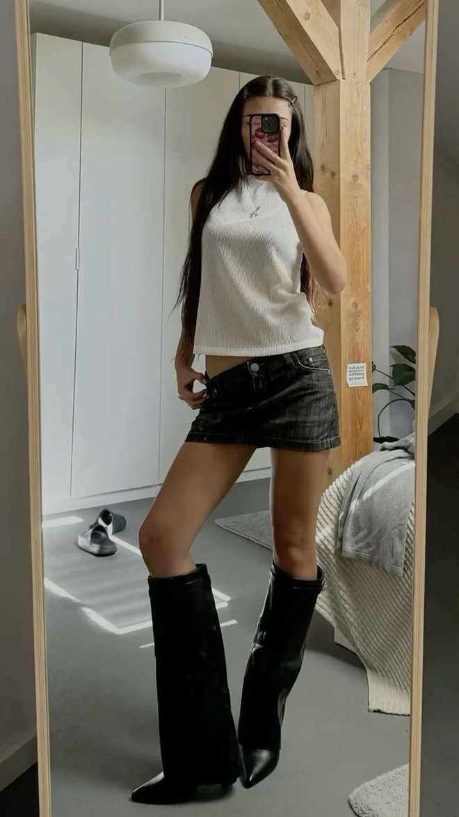 Phải thừa nhận: Tank top là item đỉnh nhất trong tủ đồ lúc này!- Ảnh 25.