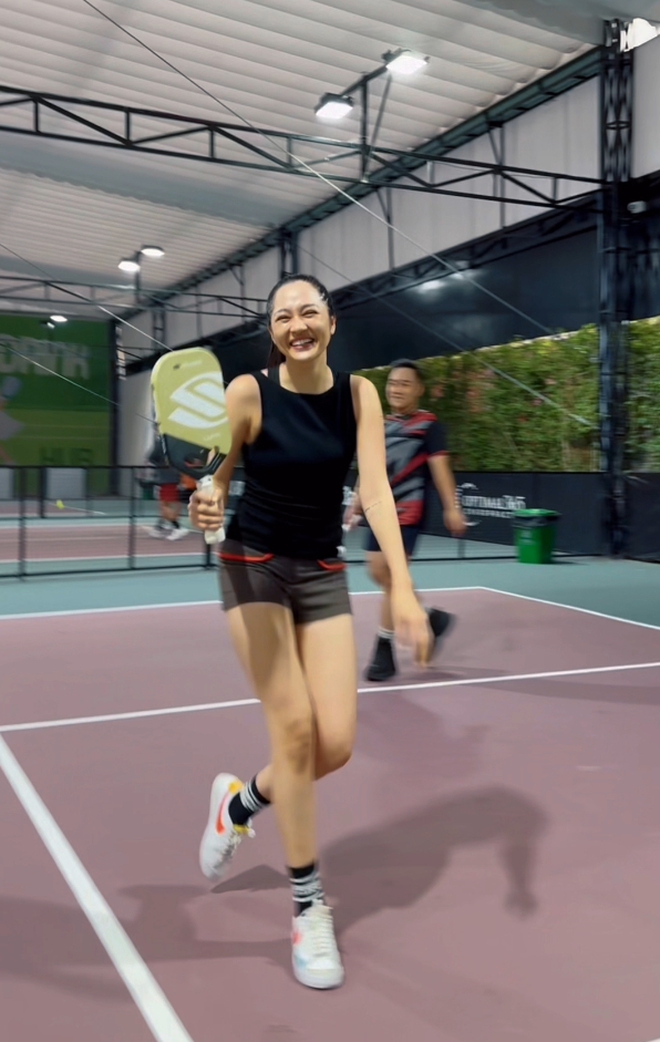 Phạm Quỳnh Anh và Bảo Anh cùng mê pickleball: Lên sân ai thần thái hơn, dáng đẹp hơn?- Ảnh 6.