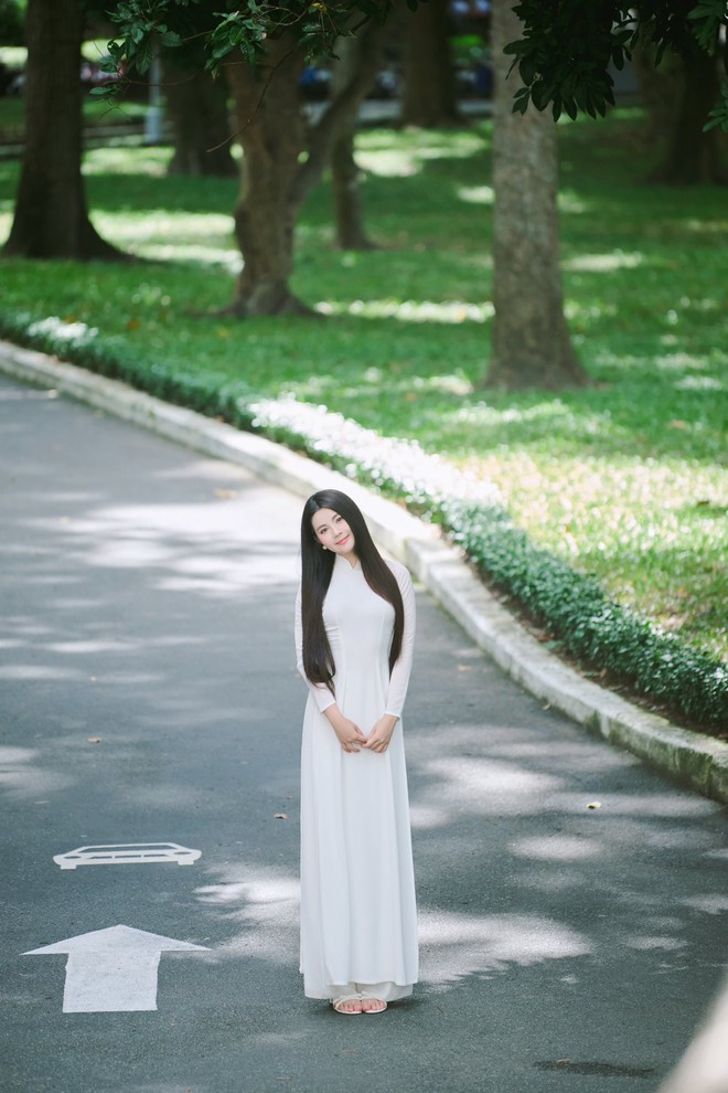 Ái nữ MC Quyền Linh khoe chân dài, dáng xinh, diện đồ bóng rổ rộng thùng thình vẫn xinh bất chấp- Ảnh 6. Ái nữ MC Quyền Linh khoe chân dài, dáng xinh, diện đồ bóng rổ rộng thùng thình vẫn xinh bất chấp- Ảnh 6.