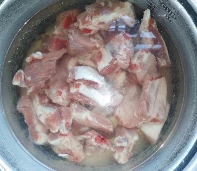 "Khi nào nên cho giấm vào sườn chua ngọt?": Đầu bếp chỉ cách làm đúng để có vị chua ngọt đậm đà, ăn là mê- Ảnh 4. "Khi nào nên cho giấm vào sườn chua ngọt?": Đầu bếp chỉ cách làm đúng để có vị chua ngọt đậm đà, ăn là mê- Ảnh 4.