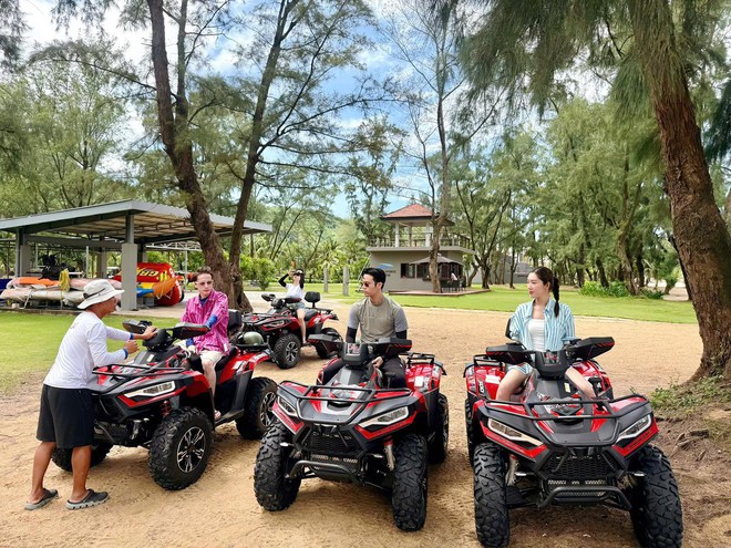 Hội bạn thân đồng loạt an ủi Thúy Ngân vì chia tay với "nam thần màn ảnh Việt"?- Ảnh 3.