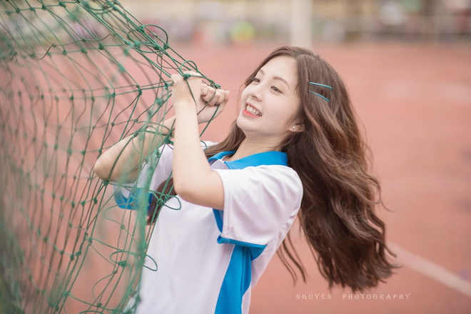 Ảnh thẻ tuổi 29 gây bất ngờ của "hot girl đồng phục" một thời- Ảnh 4. Ảnh thẻ tuổi 29 gây bất ngờ của "hot girl đồng phục" một thời- Ảnh 4.