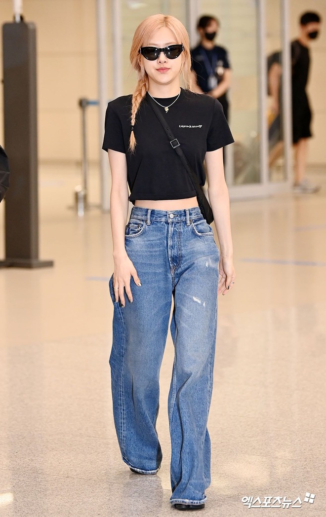 Đôi bạn "mạnh nhất lịch sử" Lisa - Rosé: Visual nghiêng trời lệch đất, style sang xịn mịn hết cả từ để khen!- Ảnh 11.