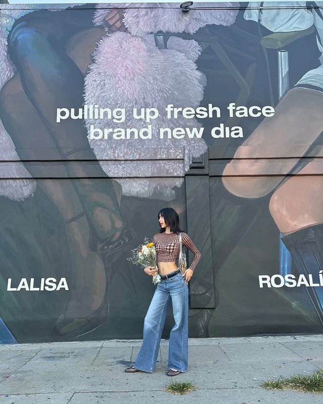 Đôi bạn "mạnh nhất lịch sử" Lisa - Rosé: Visual nghiêng trời lệch đất, style sang xịn mịn hết cả từ để khen!- Ảnh 6.