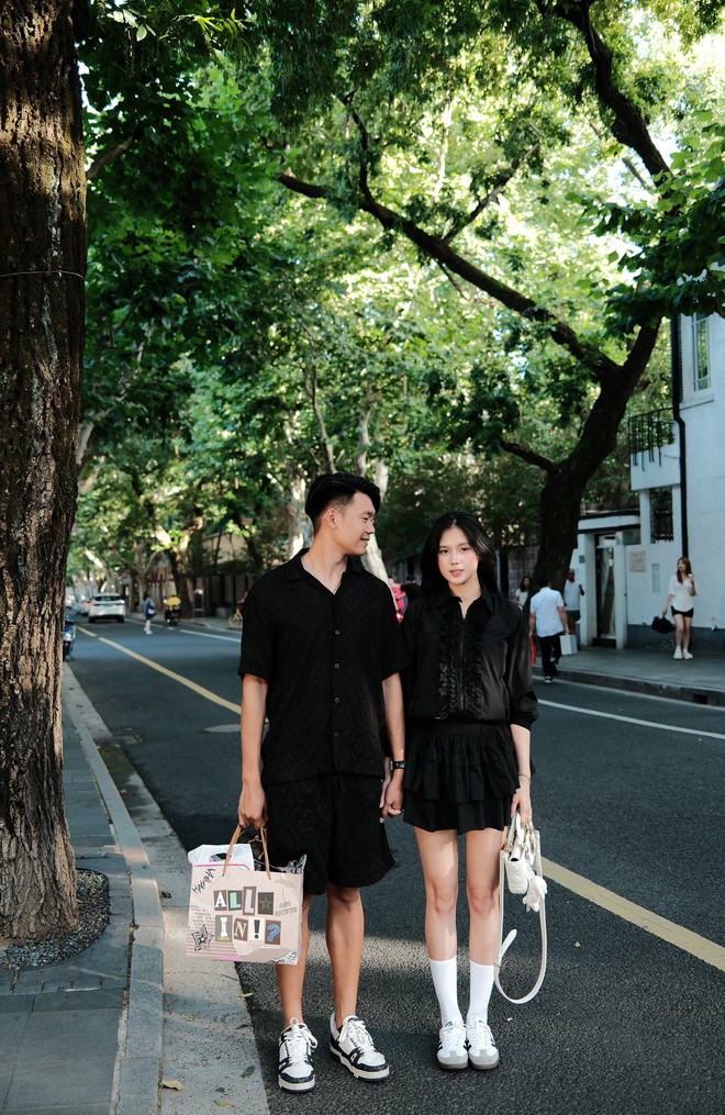 Thành Chung cùng vợ con đón sinh nhật, khung cảnh biệt thự bạc tỷ mới toanh chiếm spotlight- Ảnh 13.