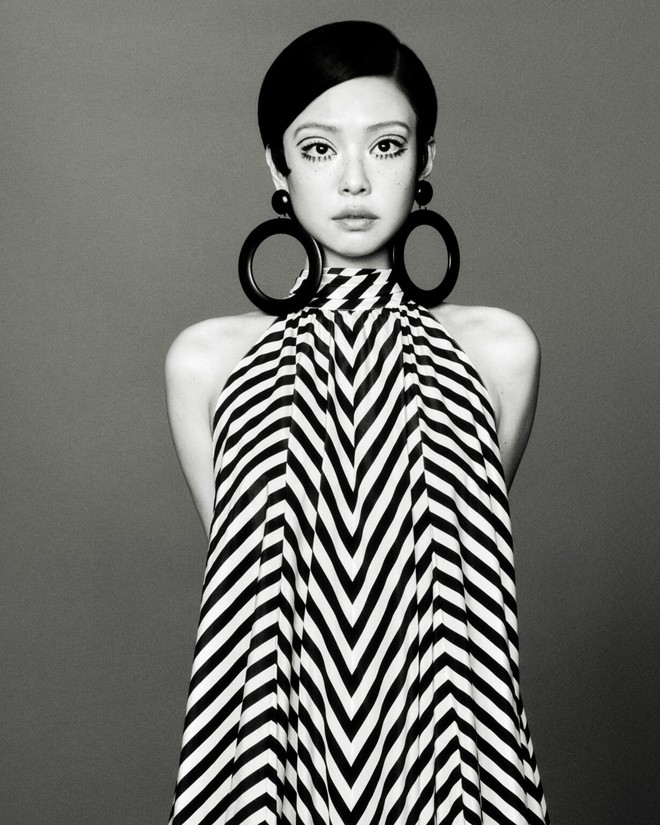 Jennie mở bài năm 2026 khét lẹt!- Ảnh 10.