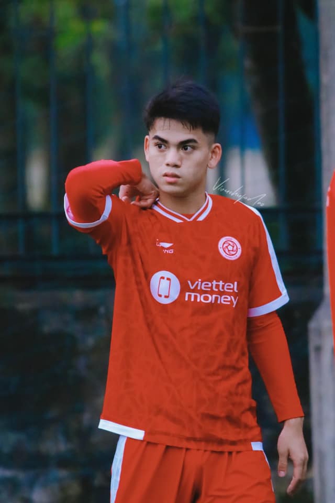 Profile đội trưởng U23 Việt Nam gây sốt U23 châu Á: Vào sân ghi bàn lạnh lùng, ngoài đời là "học sinh giỏi" có tiếng- Ảnh 20.