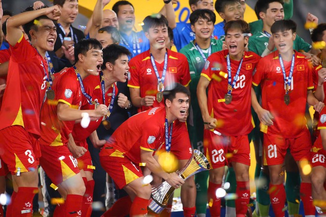 Profile đội trưởng U23 Việt Nam gây sốt U23 châu Á: Vào sân ghi bàn lạnh lùng, ngoài đời là "học sinh giỏi" có tiếng- Ảnh 16.