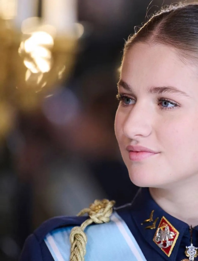 Cận cảnh "đôi mắt đại dương" của Công chúa Leonor- Ảnh 9.