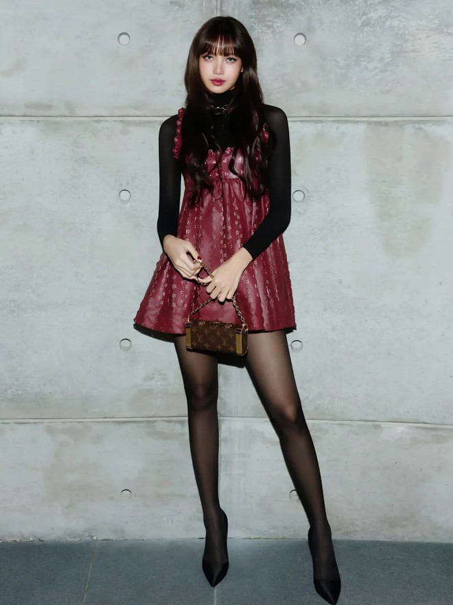 1 chiếc váy 2 số phận: Lisa trông sang còn Tống Thiến lạ lắm!- Ảnh 5.