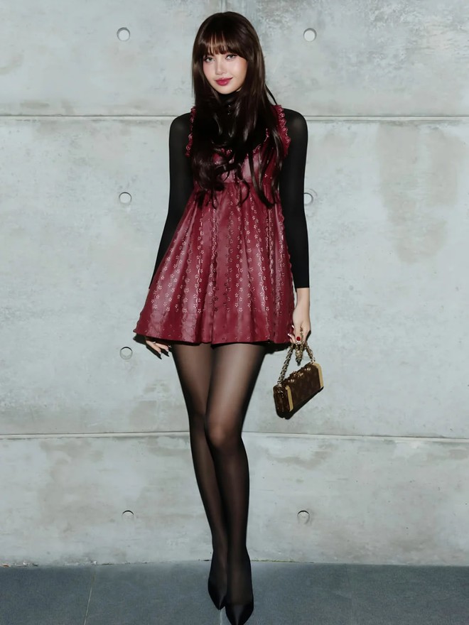 1 chiếc váy 2 số phận: Lisa trông sang còn Tống Thiến lạ lắm!- Ảnh 1.