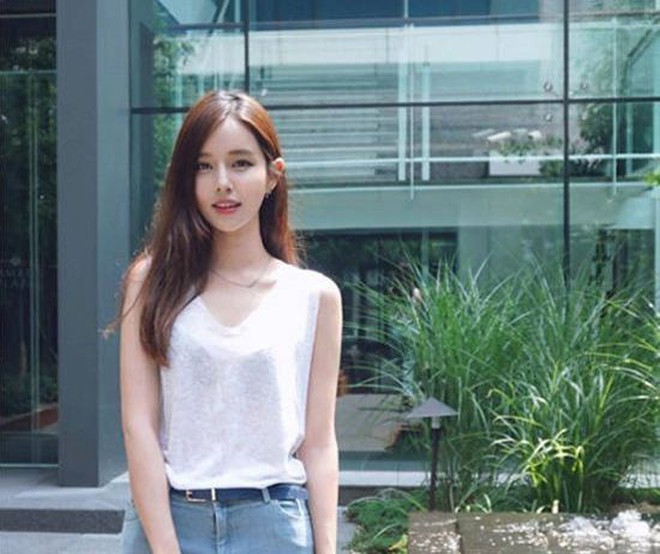 Tình trạng hôn nhân hiện tại của "hoa khôi nhà đài" cưới thiếu gia giàu có bậc nhất cả nước- Ảnh 1. Tình trạng hôn nhân hiện tại của "hoa khôi nhà đài" cưới thiếu gia giàu có bậc nhất cả nước- Ảnh 1.