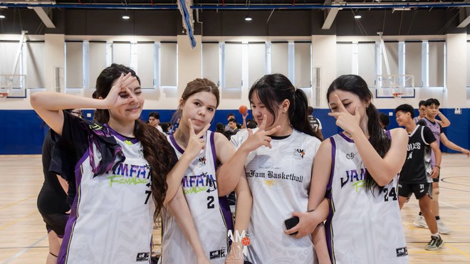 Hạt Dẻ - ái nữ MC Quyền Linh gây sốt trên sân bóng rổ: Mặt xinh, da trắng, chân dài thẳng tắp chiếm trọn spotlight- Ảnh 8.