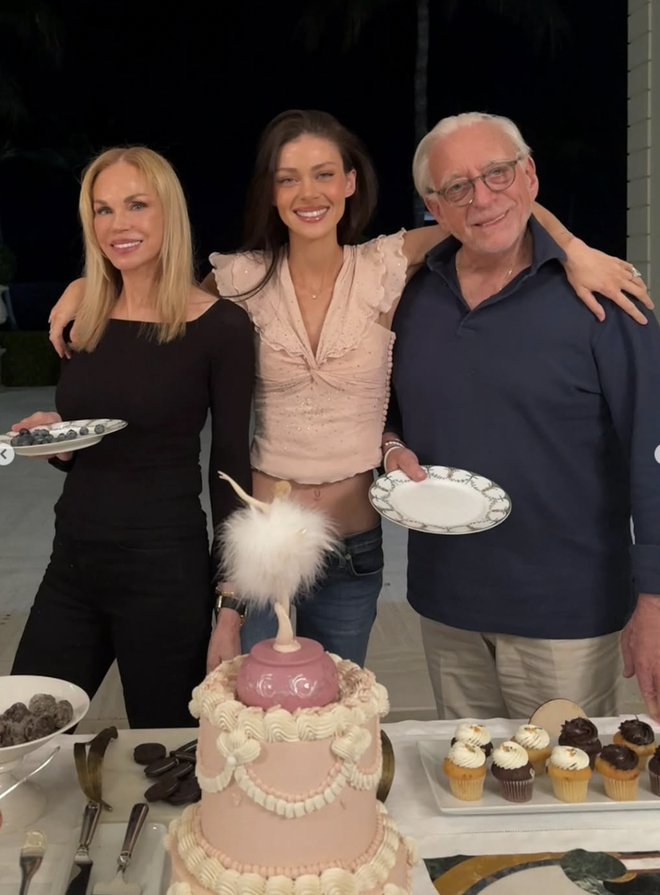 Gắt thật: Dâu cả xoá sạch ảnh với gia đình Beckham, nói một điều về "ekip" nhà ngoại tỷ phú gây chú ý- Ảnh 4.