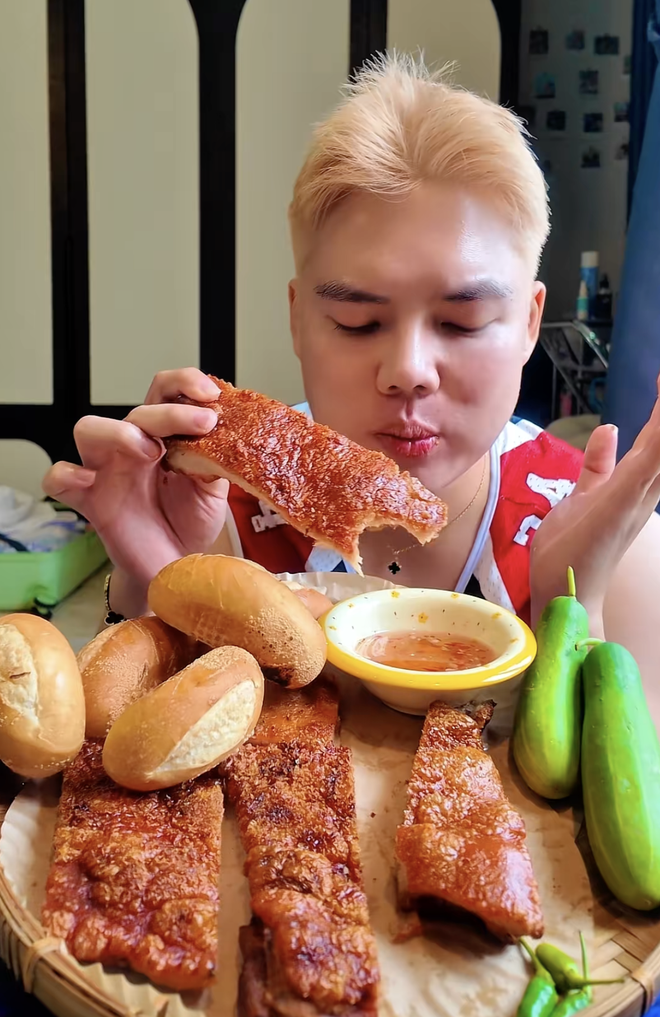 700k một ký heo quay dính nạc hot nhất Việt Nam đầu năm nay, ai ăn xong cũng tiếc đứt ruột!- Ảnh 8.