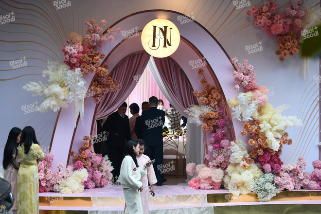 Phương Nhi và thiếu gia Minh Hoàng cứ xuất hiện là "gây bão", nhan sắc con dâu tập đoàn luôn được chấm điểm 10- Ảnh 3.