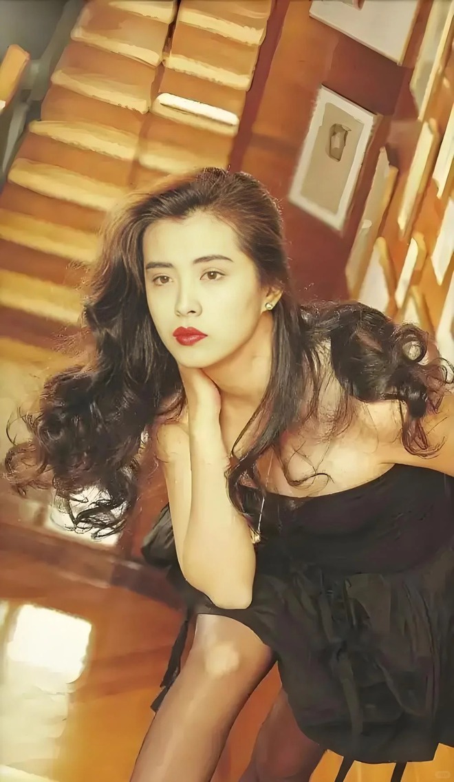 "Ngọc nữ đẹp khuynh đảo châu Á" nay mặt mũi biến dạng không nhận ra, mở tiệm trị liệu massage gom bạc lẻ- Ảnh 3. "Ngọc nữ đẹp khuynh đảo châu Á" nay mặt mũi biến dạng không nhận ra, mở tiệm trị liệu massage gom bạc lẻ- Ảnh 3.