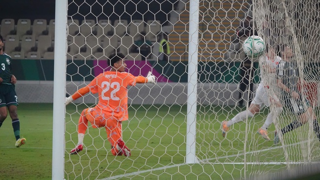 Ngã mũ trước đẳng cấp của Đình Bắc: Từ "siêu dự bị" thành "người hùng" solo xé lưới U23 Ả Rập Xê Út- Ảnh 3.