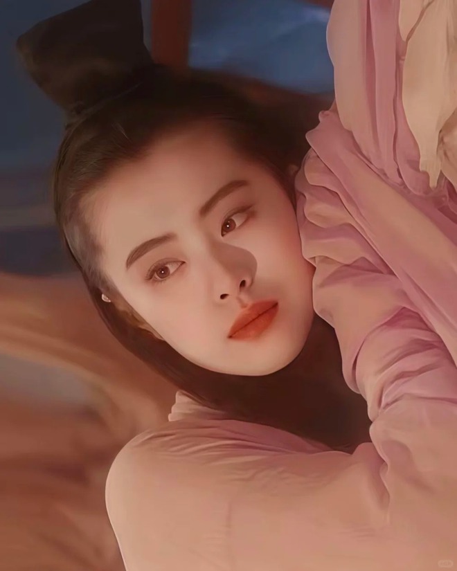 "Ngọc nữ đẹp khuynh đảo châu Á" nay mặt mũi biến dạng không nhận ra, mở tiệm trị liệu massage gom bạc lẻ- Ảnh 9. "Ngọc nữ đẹp khuynh đảo châu Á" nay mặt mũi biến dạng không nhận ra, mở tiệm trị liệu massage gom bạc lẻ- Ảnh 9.