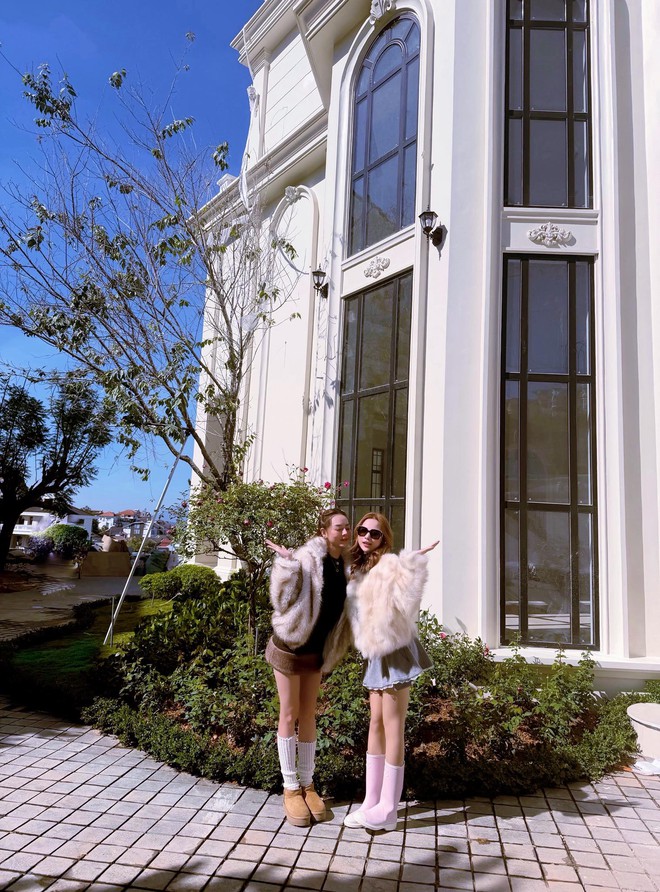 Lần đầu lộ diện căn biệt thự do Huyền Baby và bạn thân 20 năm xây để "dưỡng già" ở Đà Lạt- Ảnh 1. Lần đầu lộ diện căn biệt thự do Huyền Baby và bạn thân 20 năm xây để "dưỡng già" ở Đà Lạt- Ảnh 1.