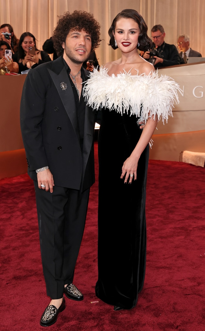 Bạch Tuyết Hollywood "đá bay" Lisa khỏi bảng xếp hạng, là Top 1 trong lòng Vogue- Ảnh 8. Bạch Tuyết Hollywood "đá bay" Lisa khỏi bảng xếp hạng, là Top 1 trong lòng Vogue- Ảnh 8.