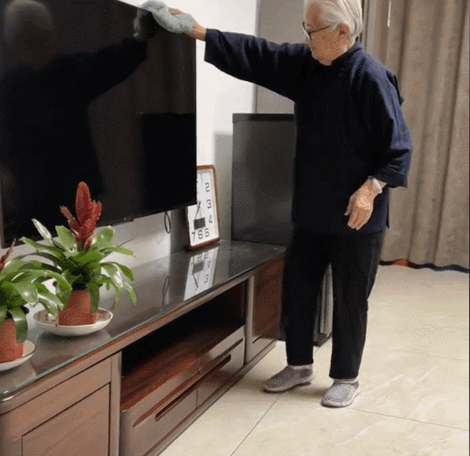 Tan chảy trước cụ bà 95 tuổi: Sống 1 mình bình yên, không làm gánh nặng cho con cháu- Ảnh 8. Tan chảy trước cụ bà 95 tuổi: Sống 1 mình bình yên, không làm gánh nặng cho con cháu- Ảnh 8.