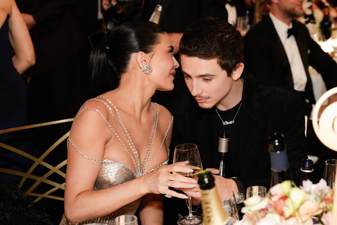 Kylie Jenner và Timothée Chalamet có cần đến mức này không?- Ảnh 3. Kylie Jenner và Timothée Chalamet có cần đến mức này không?- Ảnh 3.