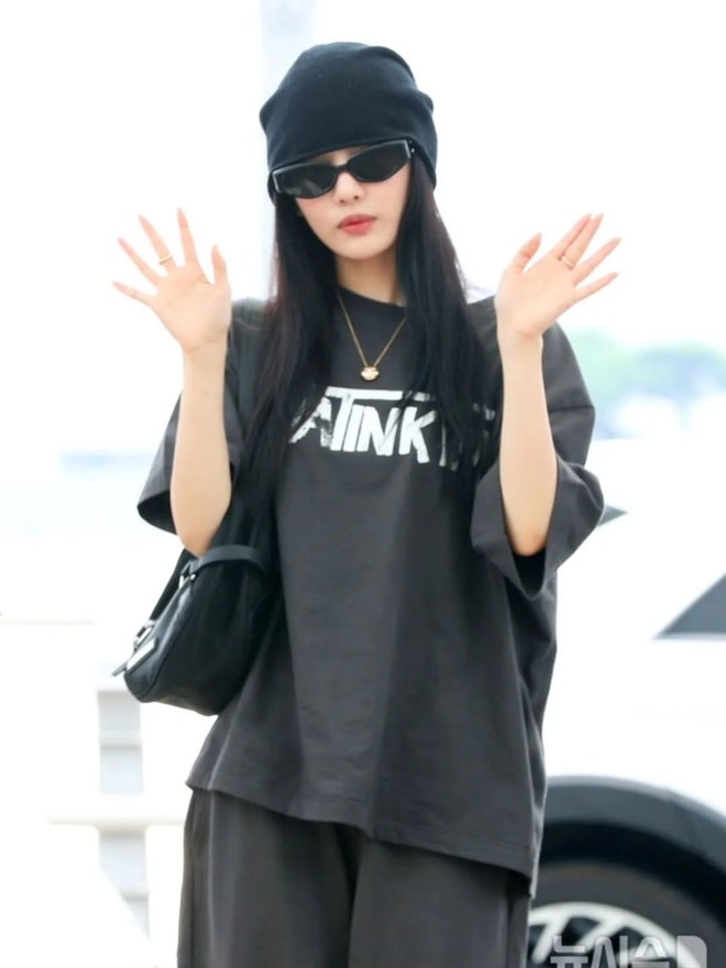 Màn trùng váy chấn động showbiz: Jennie lần này cũng khó thắng!- Ảnh 16. Màn trùng váy chấn động showbiz: Jennie lần này cũng khó thắng!- Ảnh 16.