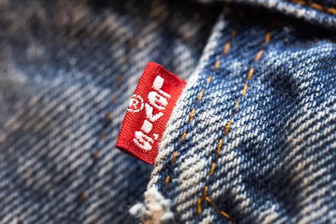 “Trùm" đồ jeans Levi's khuyên người dùng mặc đủ 10 lần rồi hẵng giặt- Ảnh 2.