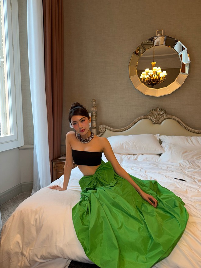 Linh Trương - gái đẹp khiến dân mạng thắc mắc 