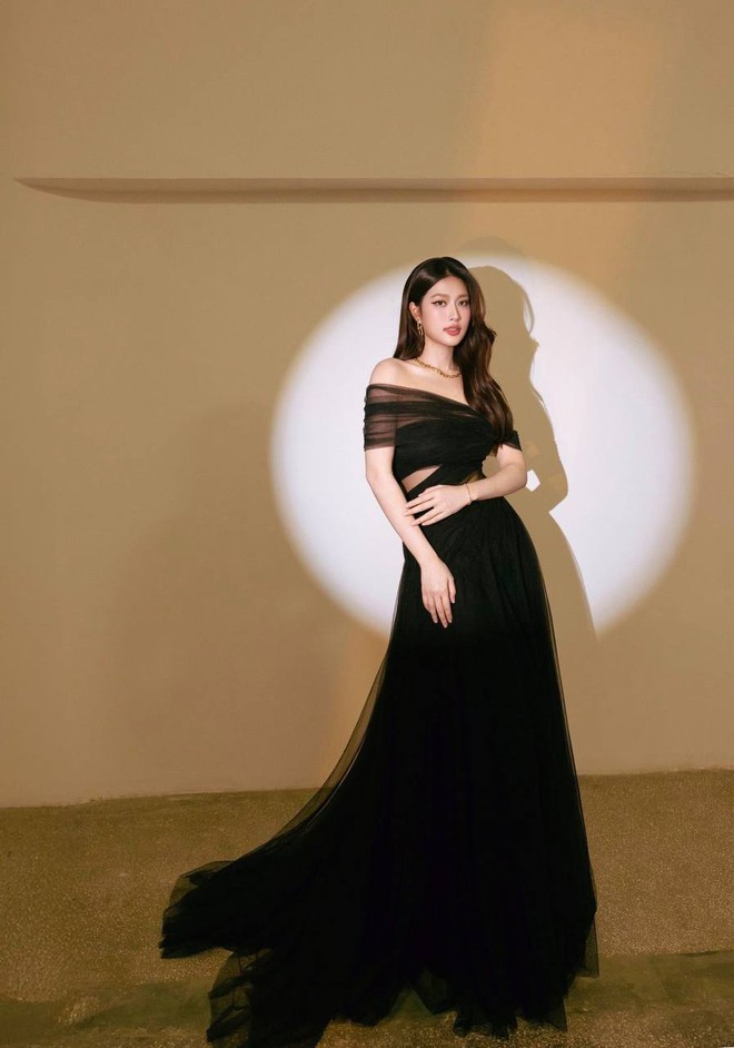 Chiếc váy thị phi của Thiên Ân, Kỳ Duyên cũng bị kéo vào tâm điểm gạch đá- Ảnh 5.