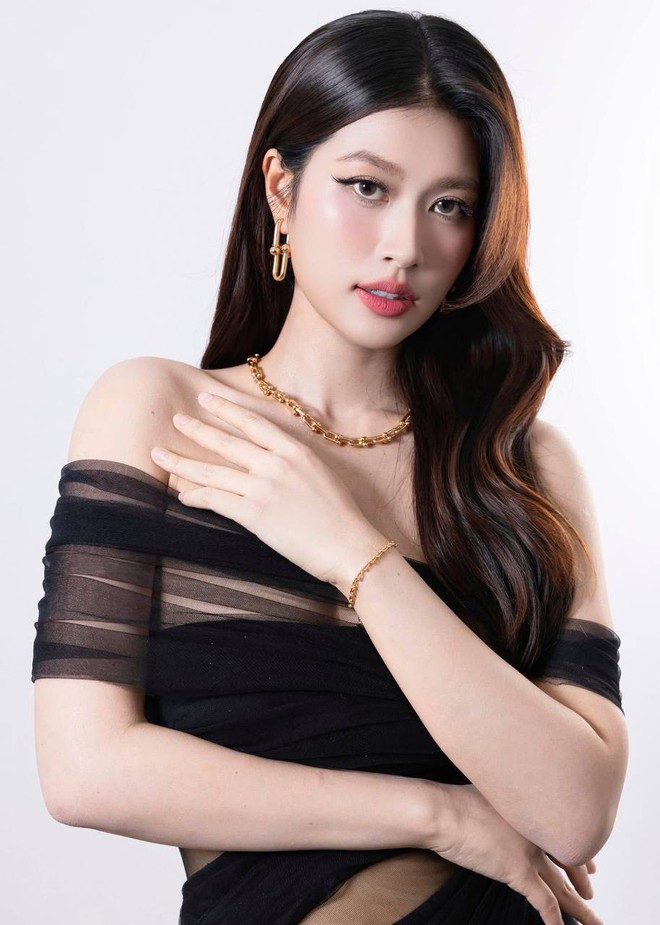 Chiếc váy thị phi của Thiên Ân, Kỳ Duyên cũng bị kéo vào tâm điểm gạch đá- Ảnh 9.