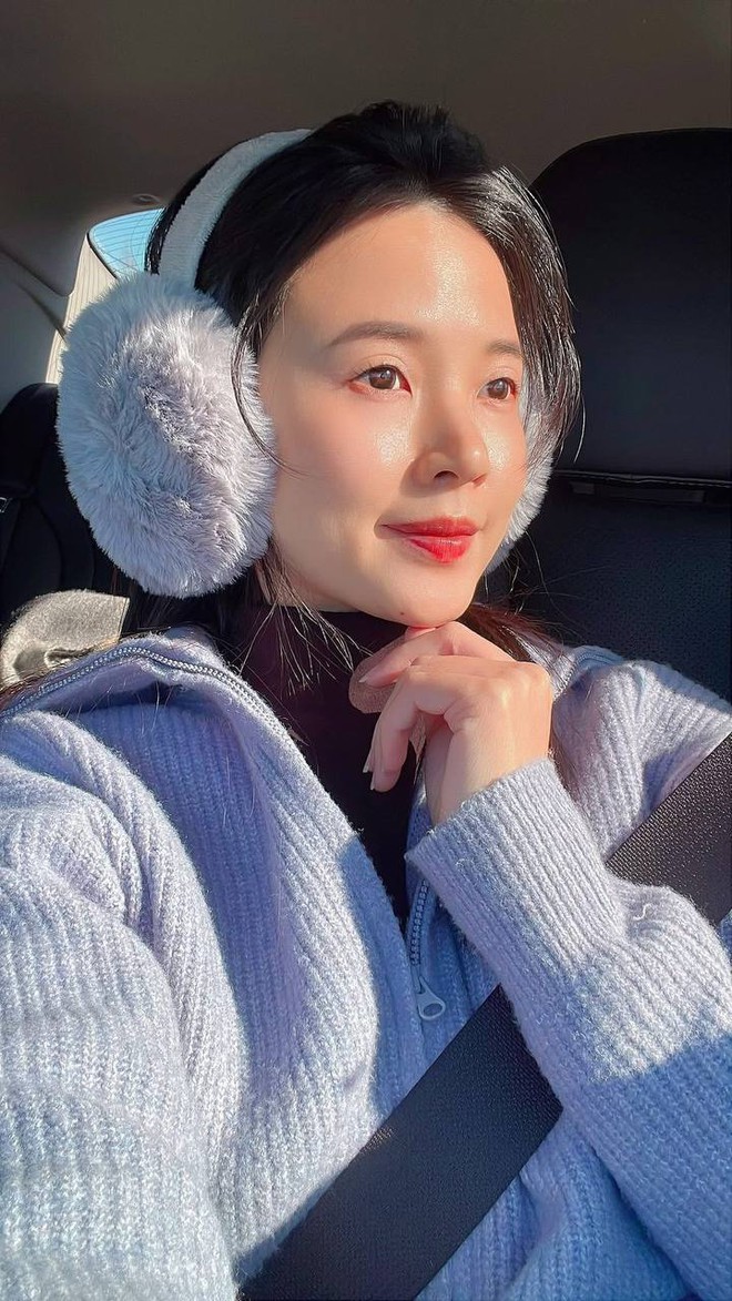 Midu đeo túi 800 triệu nhưng thứ gây chú ý lại là làn da tuổi 36- Ảnh 11.