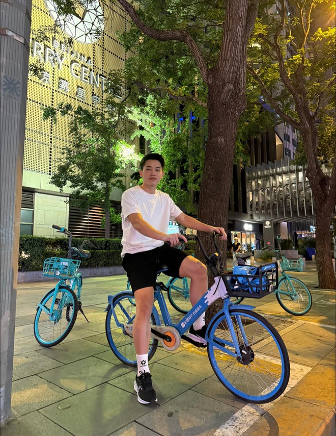 "Sốc visual" Đình Bắc ở tiệm cắt tóc, đá bóng hay lại điển trai vô địch thế này!- Ảnh 5.