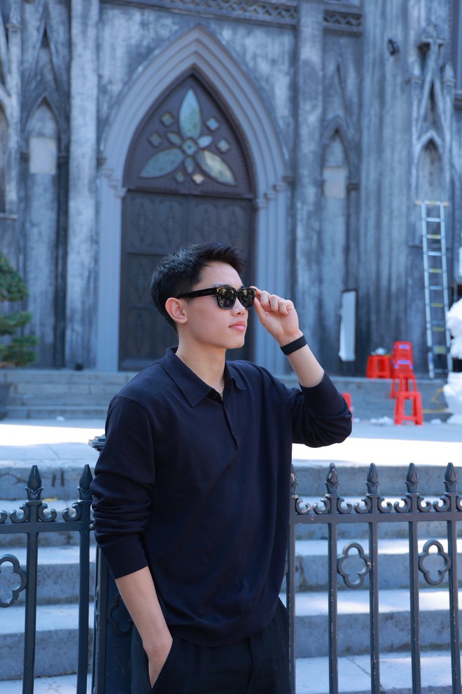 "Sốc visual" Đình Bắc ở tiệm cắt tóc, đá bóng hay lại điển trai vô địch thế này!- Ảnh 9.