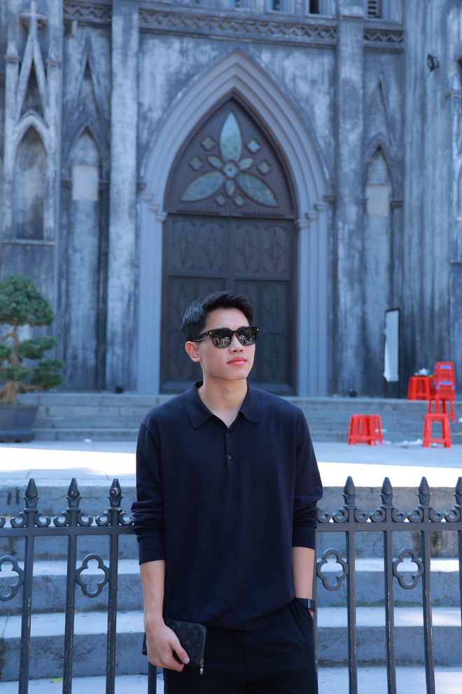 "Sốc visual" Đình Bắc ở tiệm cắt tóc, đá bóng hay lại điển trai vô địch thế này!- Ảnh 10.