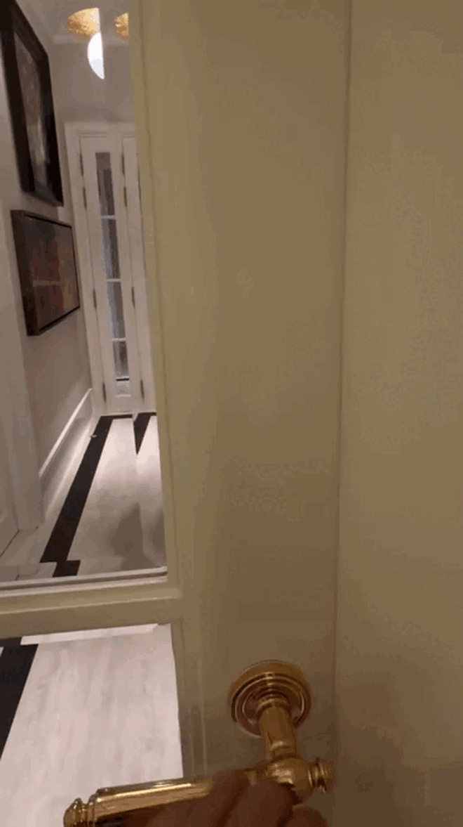 Cả showbiz có đúng 1 người: Nuôi 10 người con không cùng huyết thống, ở biệt thự "khủng" 2.000m²- Ảnh 11.