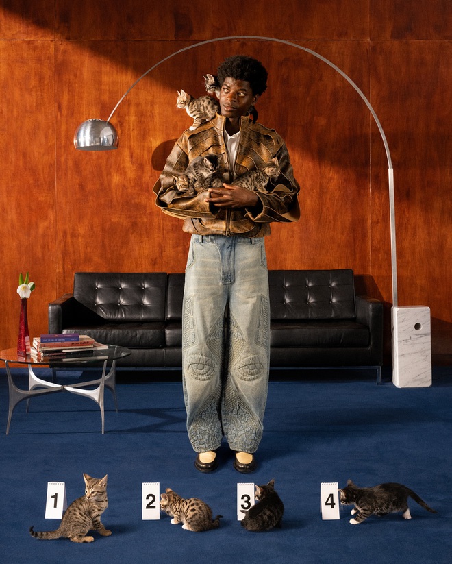 Tốn 1,5 triệu mũi thêu cho một chiếc quần, làm áo len họa tiết tinh xảo như tranh vẽ: Brand nào làm đồ đỉnh vậy?- Ảnh 17.