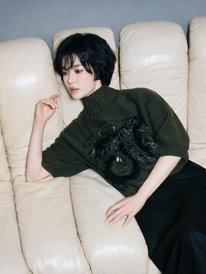 Song Hye Kyo xinh nhưng có gì đó không ổn- Ảnh 11.