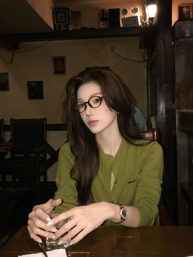 Hot girl không bị lu mờ trước nữ thần Kpop: Visual như búp bê nhưng mặt mộc mới đỉnh- Ảnh 16.