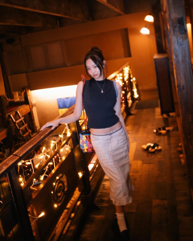 Mỹ nhân thấp bé nhưng mặc gì cũng sang, đến hơi thở cũng khí chất: Cả showbiz có đúng 1 người!- Ảnh 16.