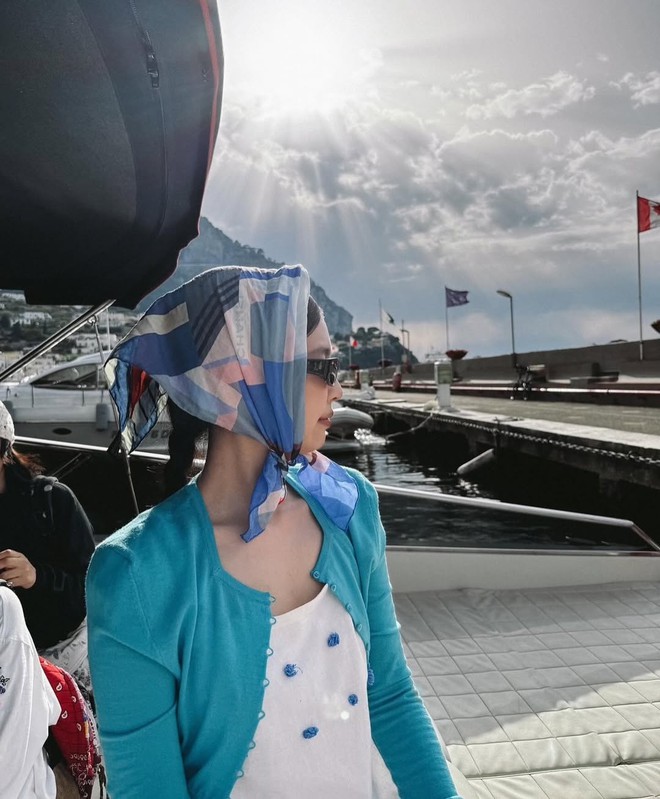 Mỹ nhân thấp bé nhưng mặc gì cũng sang, đến hơi thở cũng khí chất: Cả showbiz có đúng 1 người!- Ảnh 13.