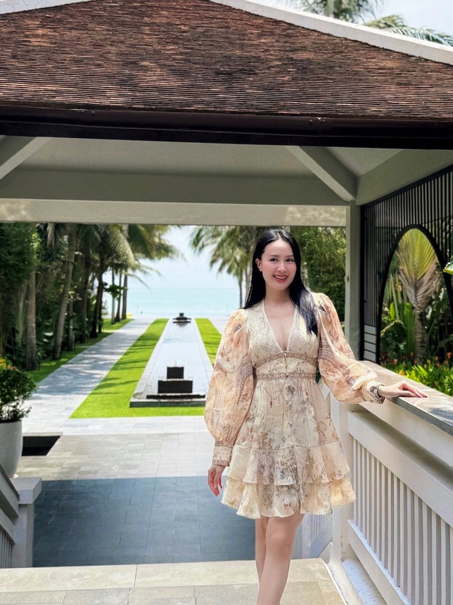 Mỹ nhân được cả showbiz nâng niu như báu vật, 42 tuổi vẫn là "bức họa" thời trang triệu người mê- Ảnh 15.