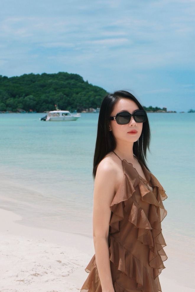 Mỹ nhân được cả showbiz nâng niu như báu vật, 42 tuổi vẫn là "bức họa" thời trang triệu người mê- Ảnh 9.