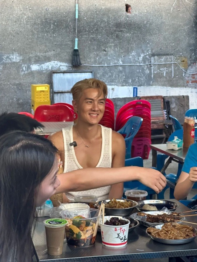 Sự hết thời của 1 Anh Trai Chông Gai: Từng khiến con gái đại gia điên đảo, giờ về quê đi hát đám cưới dạo- Ảnh 5.